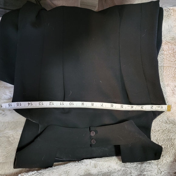 Sandra Augelazzi LBD. Size 32 US 2. High neck with cut out back. - Picture 6 of 7